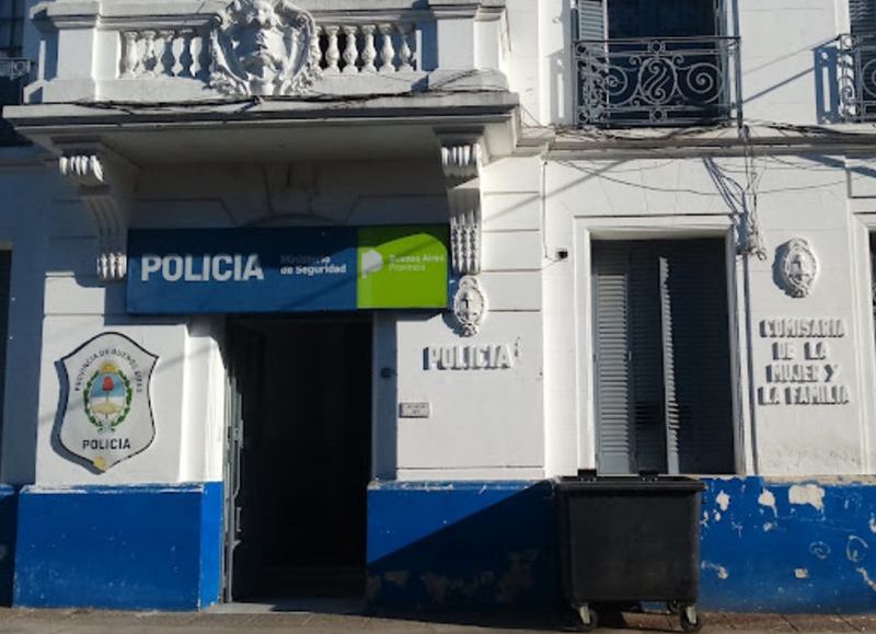 Comisaría Primera de Luján, de la Policía de la provincia de Buenos Aires.