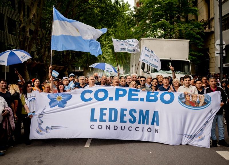 La militancia de Corriente de Pensamiento Bonaerense (CoPeBo) en el acto del 17 de octubre.