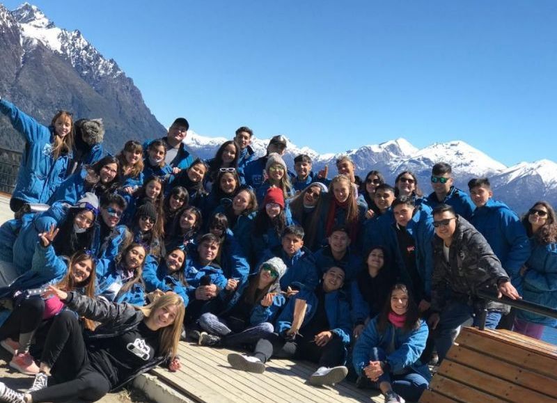 Egresados que viajaron a San Carlos de Bariloche, provincia de Río Negro, con la empresa de viajes Jungle Travel.